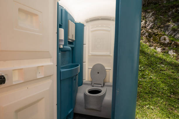 Portable Toilet Options We Offer in Colon, MI