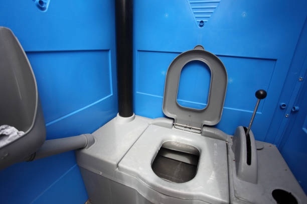 Porta potty delivery and setup in Colon, MI